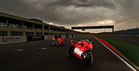 Ducati Desmosedici RR y 1198 S en Motorland Aragón