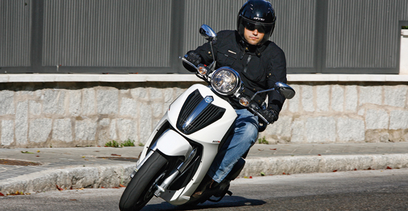 Piaggio Carnaby Cruiser 300