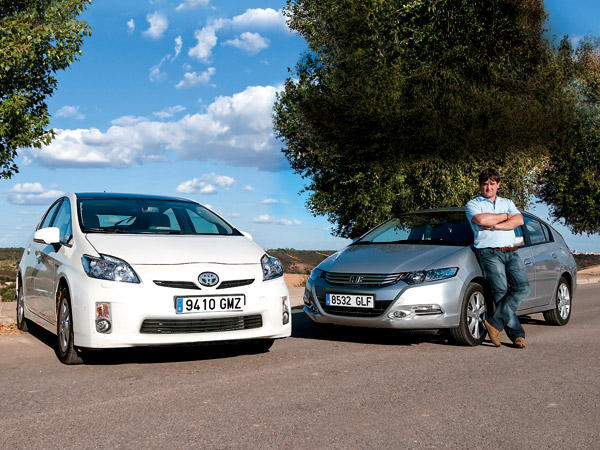 Toyota Prius vs Honda Insight Toyota Prius vs Honda Insight