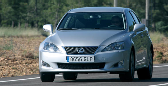 Lexus IS 220d (2010) Sport frontal