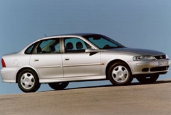hyundai_elantra_rival_02 hyundai_elantra_rival_02