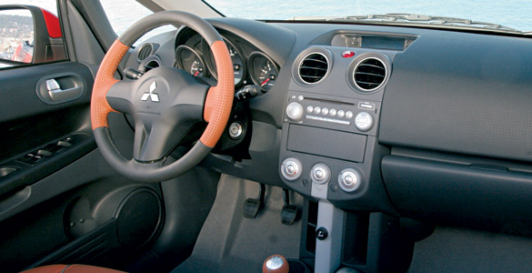 Mitsubishi Colt CZC Turbo 2006 salpicadero