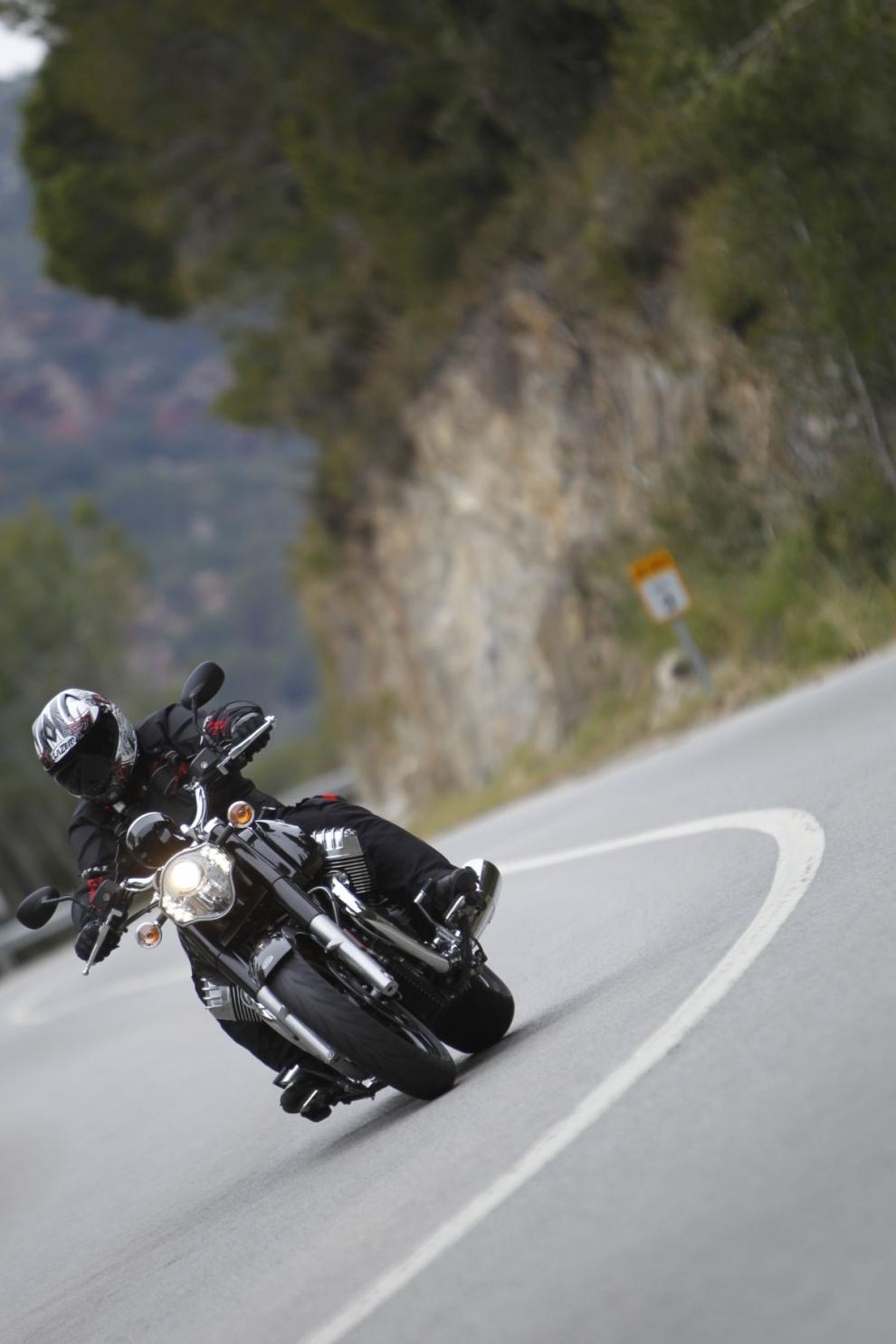 moto guzzi california custom013