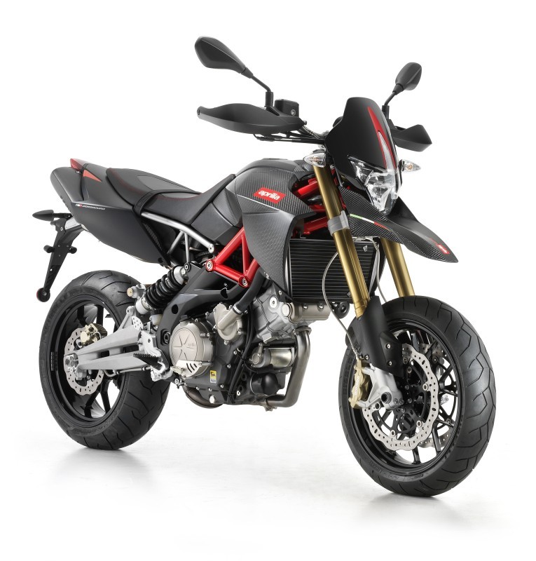 aprilia dorsoduro 750 factory 3