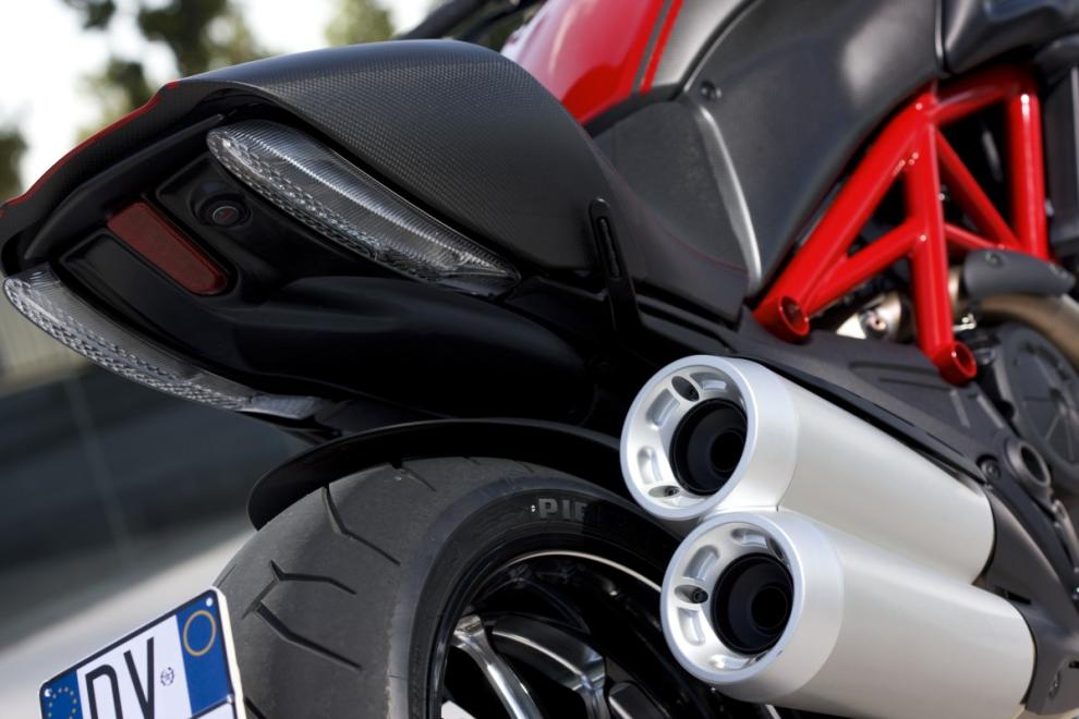 ducati diavel 02