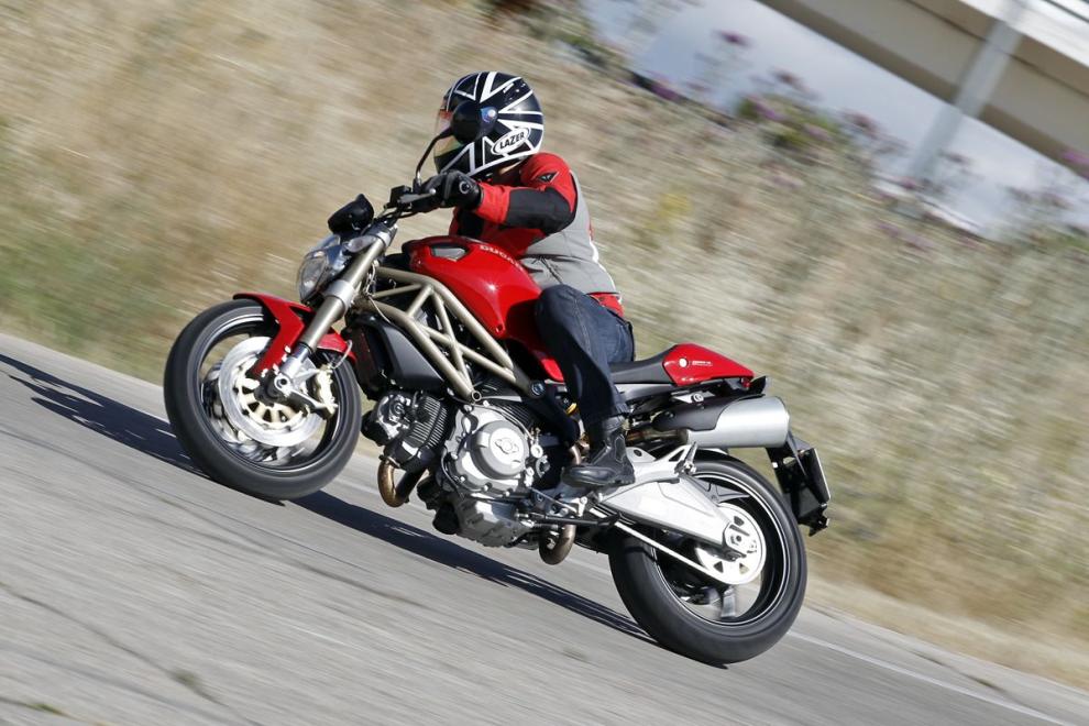 prueba ducati moster 696 20aniversario010