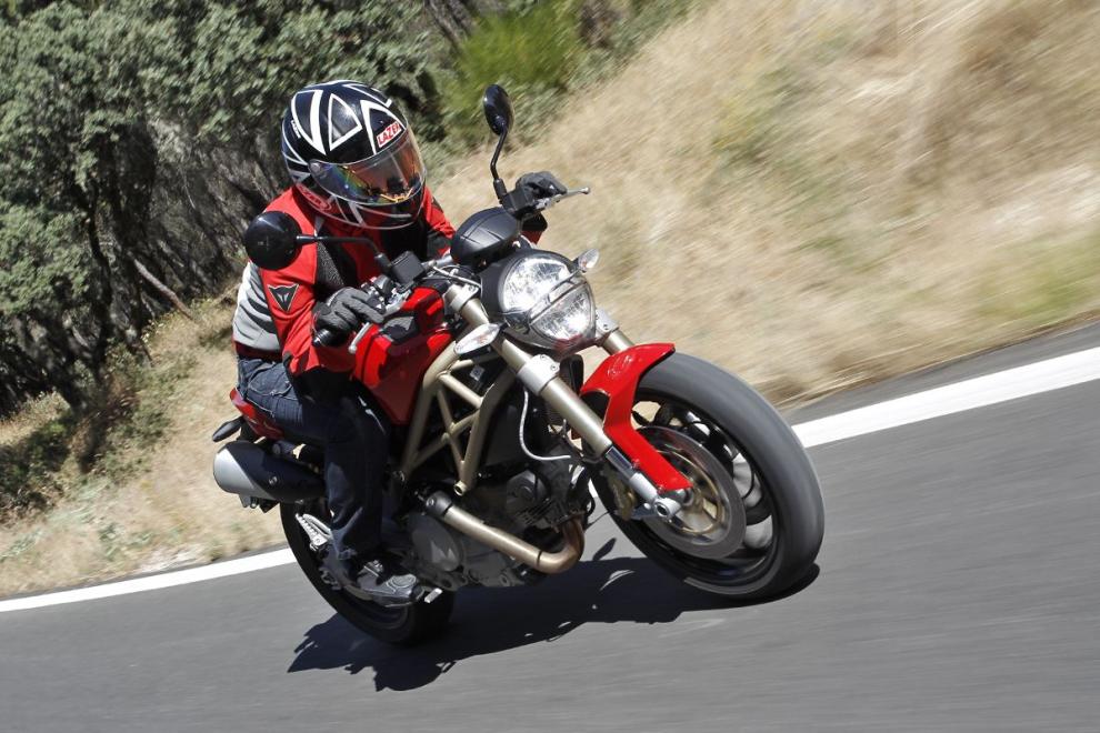 prueba ducati moster 696 20aniversario014