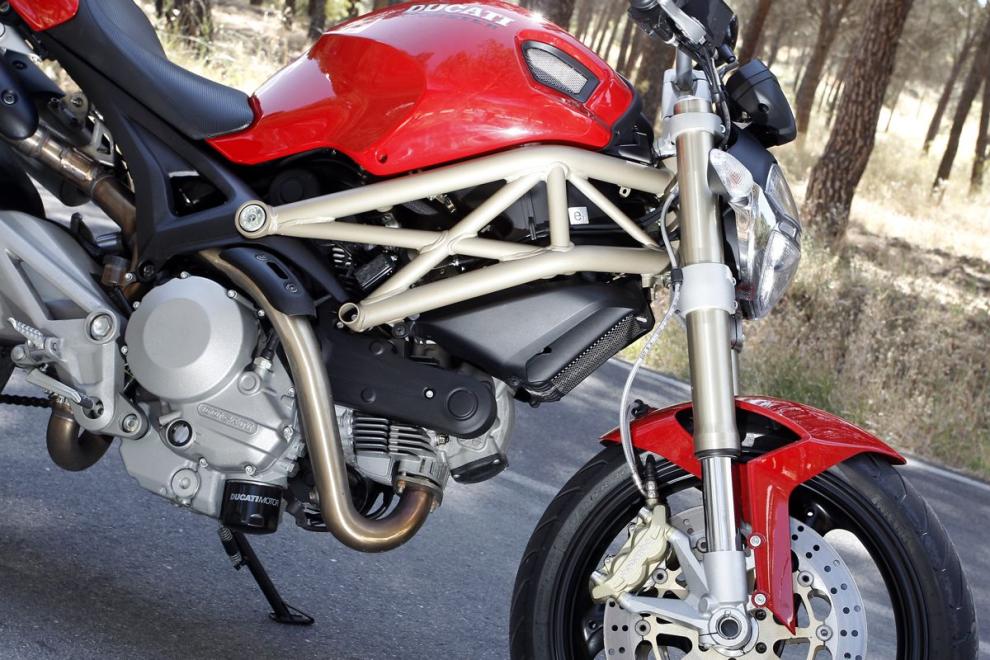 prueba ducati moster 696 20aniversario019