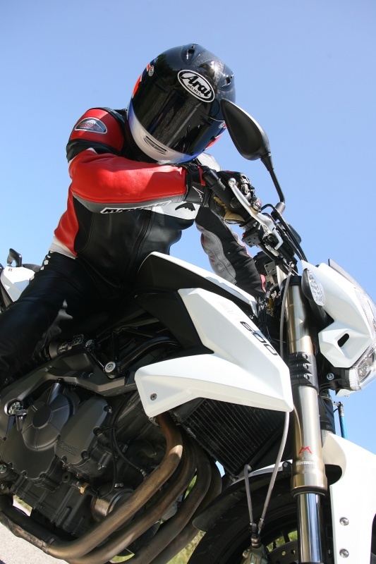 benelli bn600 14