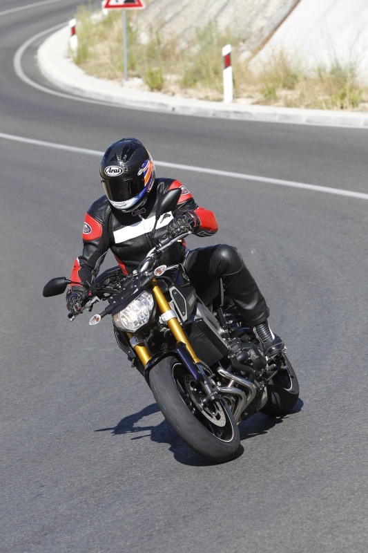 prueba yamaha mt 09 31