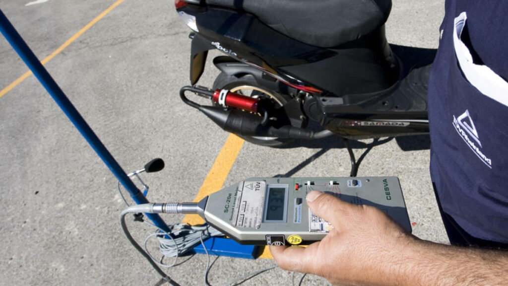Preparando la moto para el verano: sigue estos consejos para pasar la ITV sin problema 6 ITV moto sonoridad