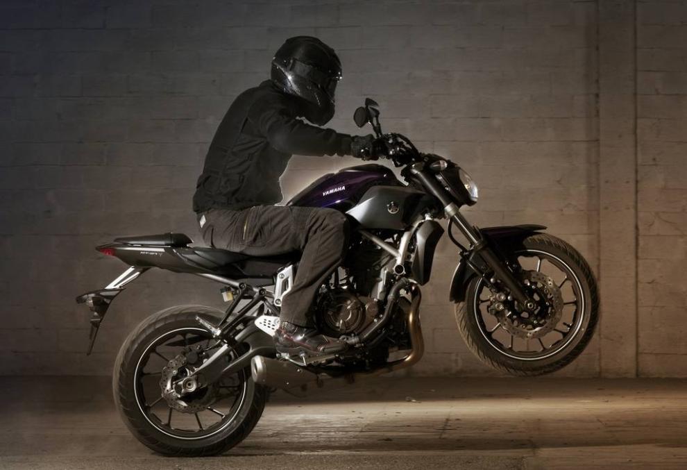 yamaha mt 07 2014 01