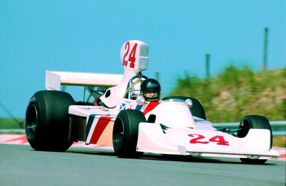 james hunt winning 1975 dutch gp in hesketh 308