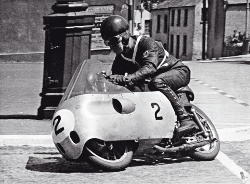 Españoles en el Tourist Trophy 6 cama
