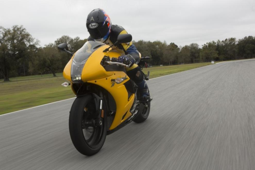 EBR 1190 RX: prueba de Alan Cathcart 2 pruebaebr1190rxcathcart03 3 g