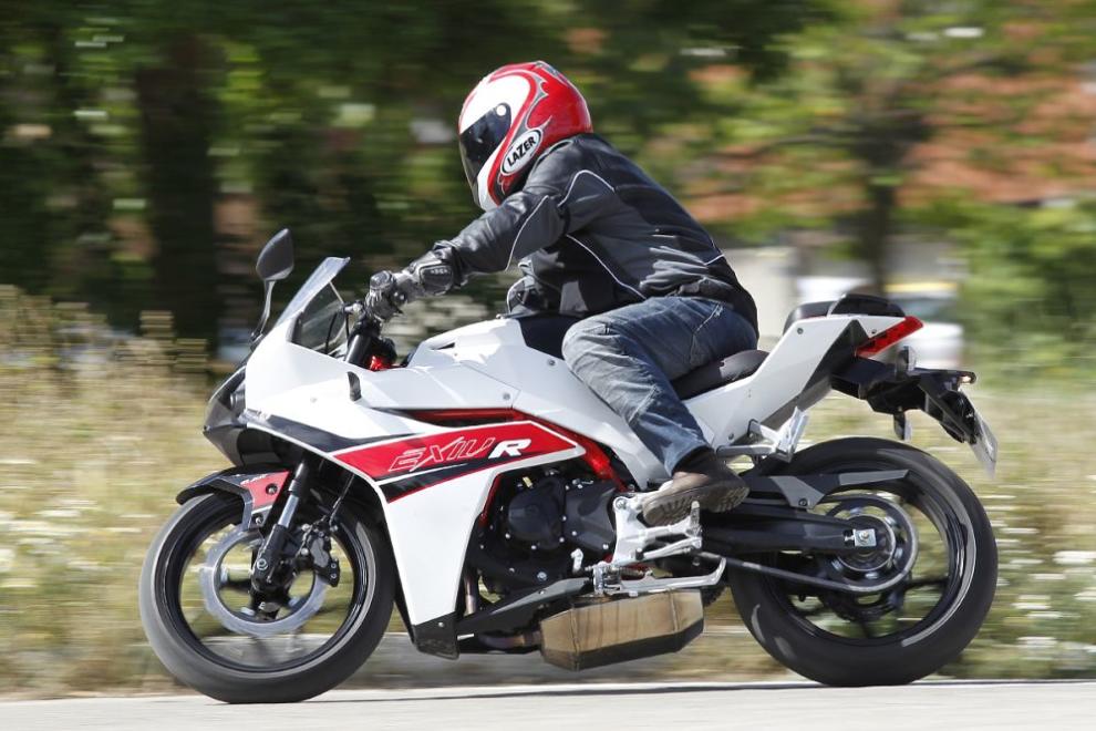 Hyosung GD 250 R-EXIV: carné A2 supersport