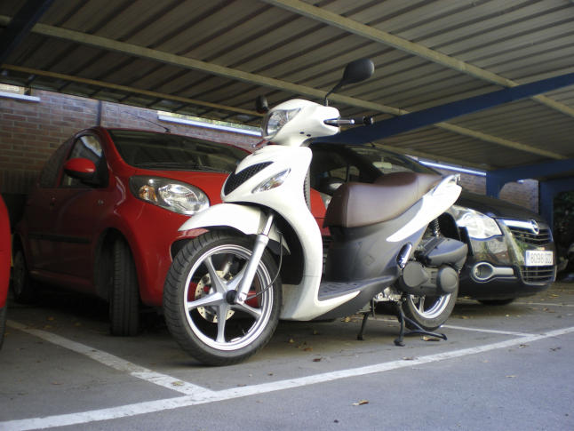 Trucos para ahorrar dinero con tu moto o scooter 16 Ahorra hasta el último céntimo con tu scooter o moto