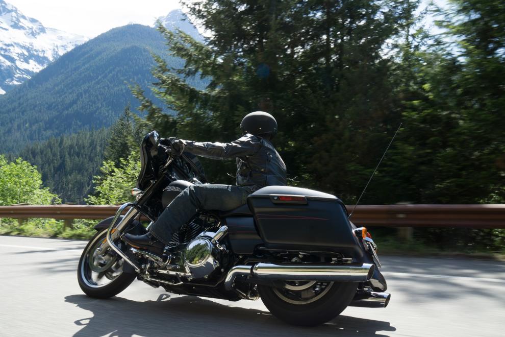 4 marcas Premium con motos llamadas a revisión 2 llamada a revision harley davidson street glide special