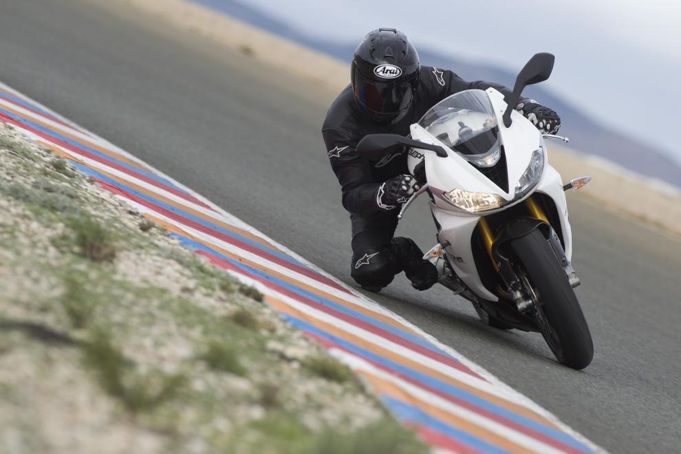 llamada a revision triumph daytona 675 r