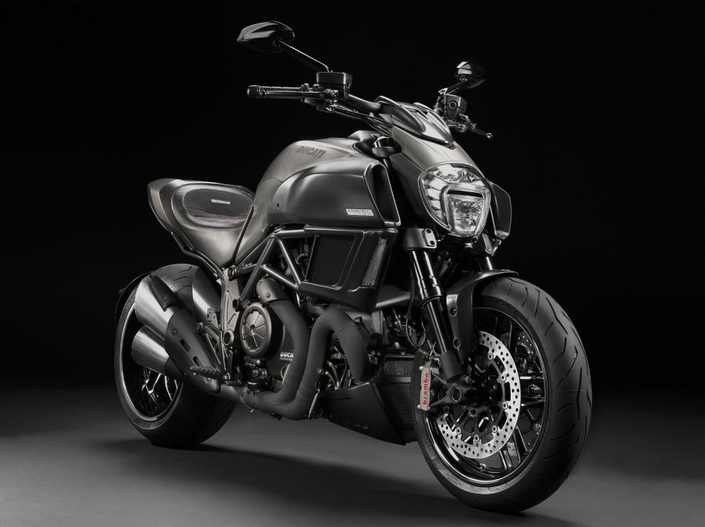 ducati diavel titanium