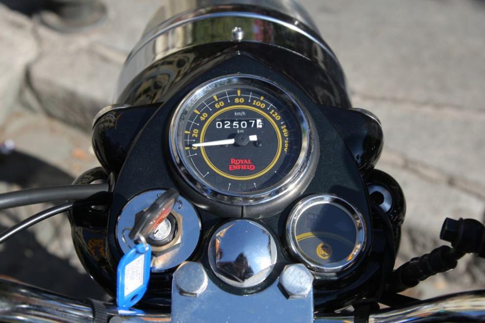 Prueba Royal Enfield Bullet: El lento fluir del tiempo 6 Royal Enfield Bullet: El lento fluir del tiempo