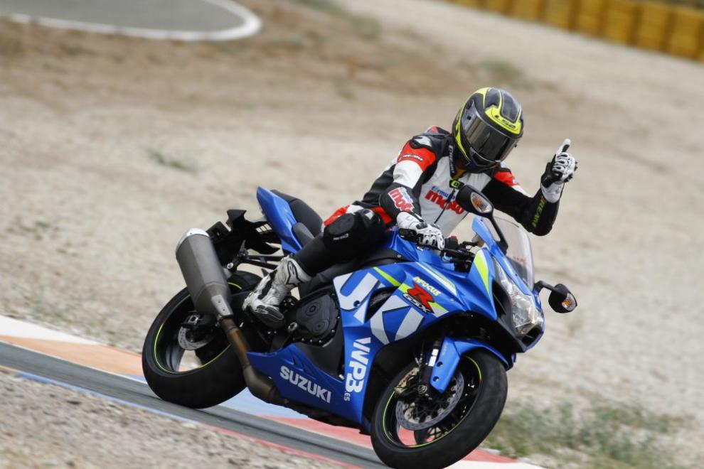 Prueba Suzuki GSX-R 1000 2015 en circuito