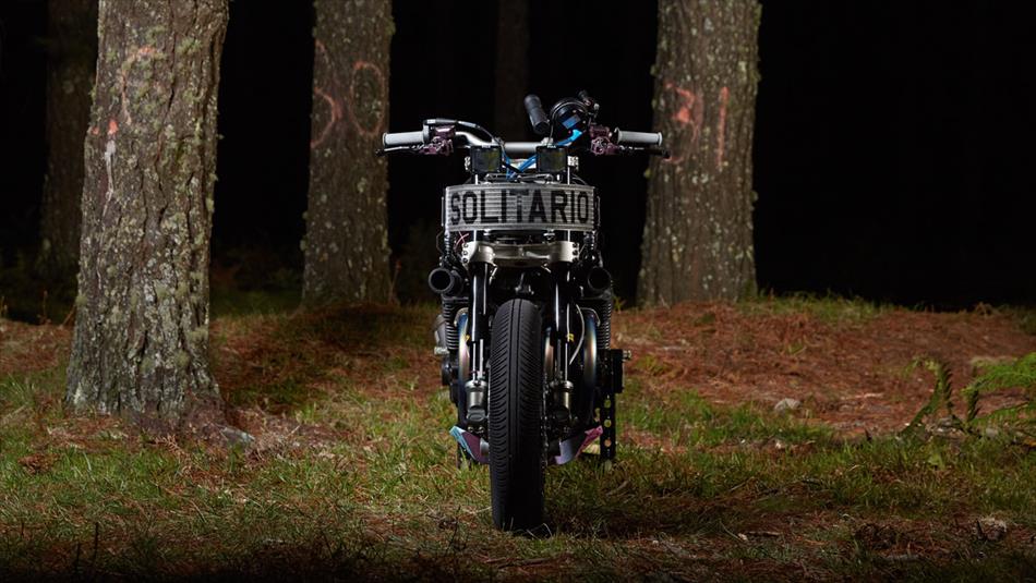 Yamaha XJR 1300 El Solitario: en español 3 2015 yam xjr1300bbw eu custom stat 003 03 gal worlds full tcm226 630834