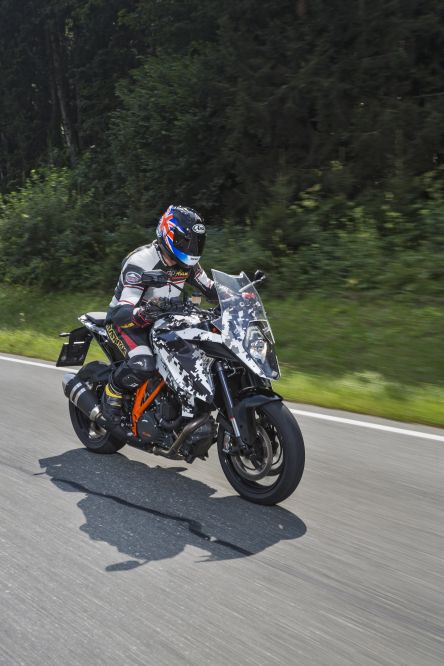 Prueba KTM 1290 SUPER DUKE GT 2016