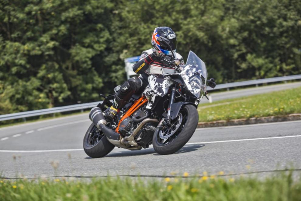 Prueba KTM 1290 SUPER DUKE GT 2016