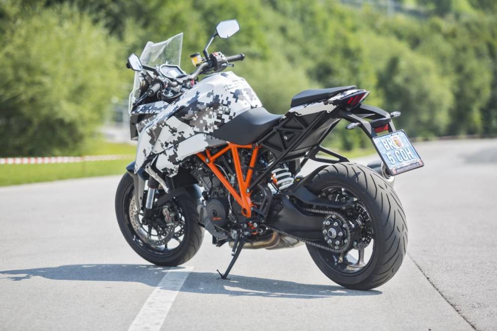 Prueba KTM 1290 SUPER DUKE GT 2016