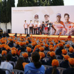 Los pilotos Repsol vuelven al cole