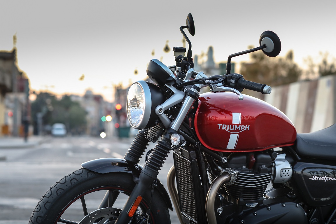 triumph bonneville street twin 3