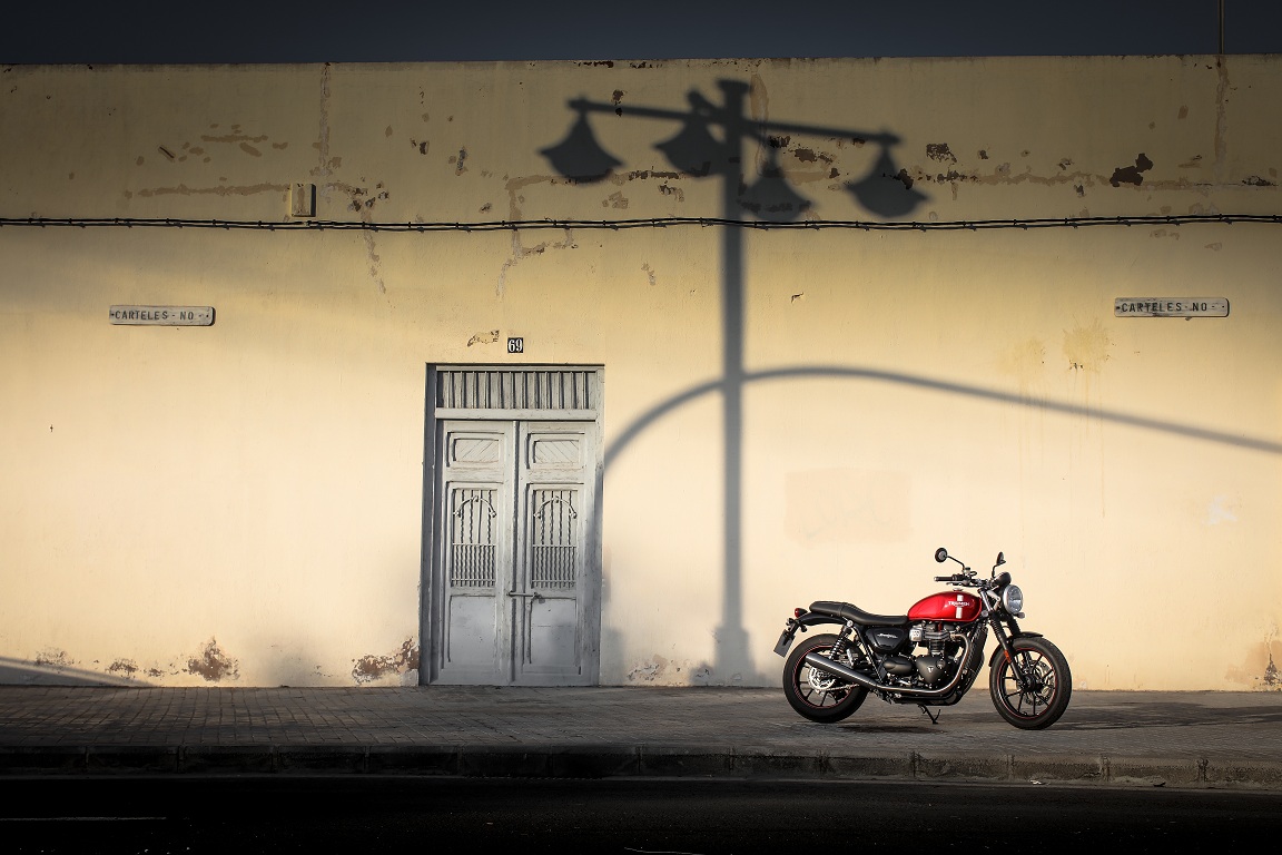 triumph bonneville street twin 6