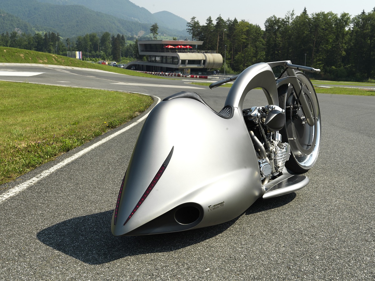 AKRAPOVIC FULL MOON: esto es custom 2 akrapovic full moon 33