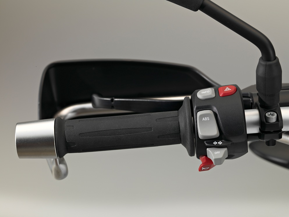 Prueba BMW F 700 GS 2016: la erótica del poder 6 bmw f 700 gs 2016 1 7