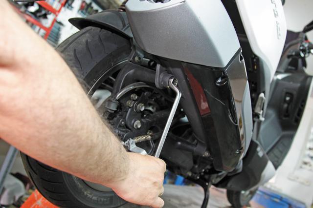 Mantén el scooter en forma 13 consejos mantenimiento scooter 0001
