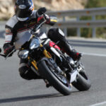 Prueba Triumph Speed Triple R 2016 12 Prueba Triumph Speed Triple R '16 por A. Cathcart