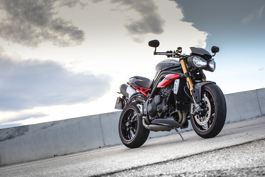 Prueba Triumph Speed Triple R 2016: maxi-fighter 10 triumph speed triple r 2016 7