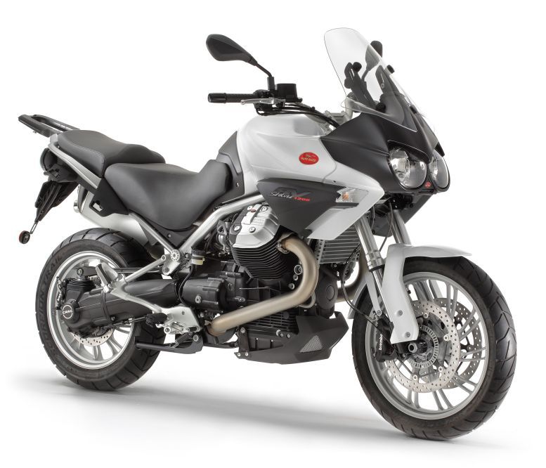 Ducati Multistrada 1200: rivales 12 MOTO Guzzi