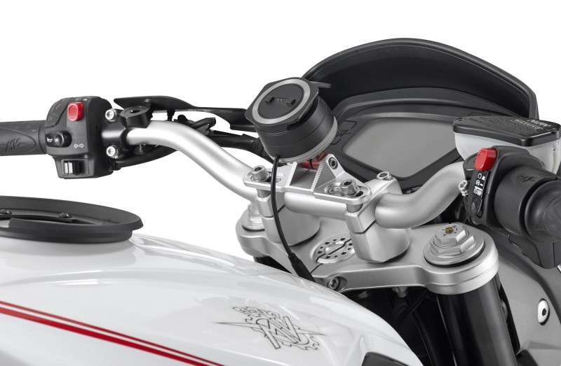 Nuevos soportes de GIVI para los navegadores de moto 8 sttr40sm 01