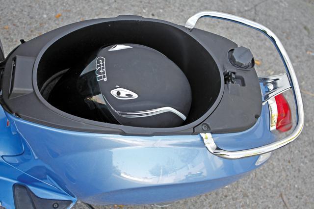 Comparativa Vespa Primavera 125 vs.Vespa Sprint 125 3 comparativa vespa primavera vespa sprint 0017