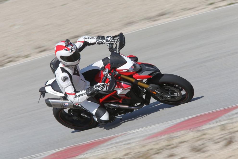 Prueba Ducati Hypermotard 939