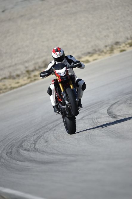 Prueba Ducati Hypermotard 939