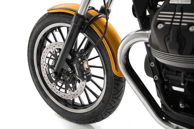 Moto Guzzi V9 Bobber y Roamer: cómo son 13 Moto Guzzi V9