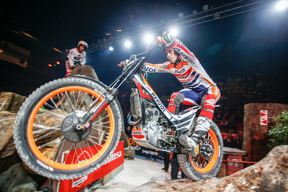 toni bou diez veces campeon del mundo 1