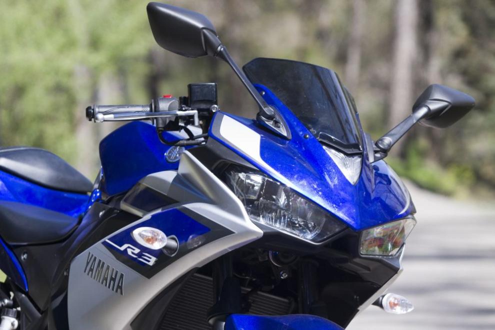 Faros de la Yamaha R3