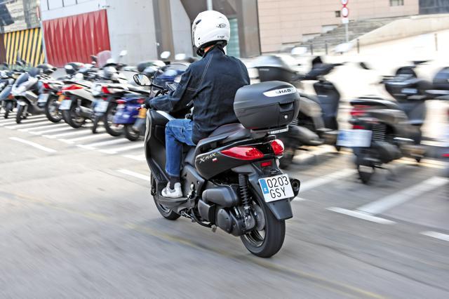 Cómo aumentar la capacidad de carga en tu scooter 9 llevar carga scooter 0004