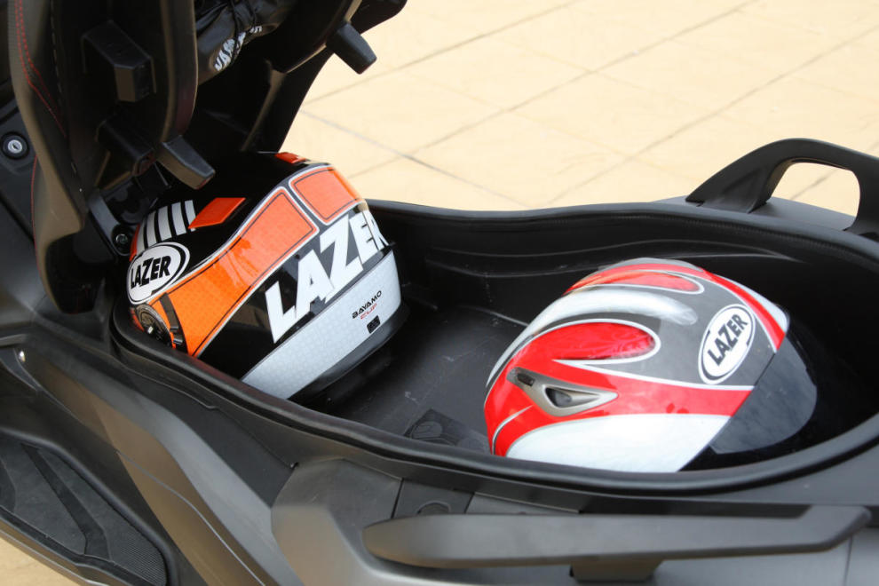 Enfrentamos el Yamaha XMAX 125 con el Honda Forza 125 5 Yamaha XMAX 125 con el Honda Forza 125