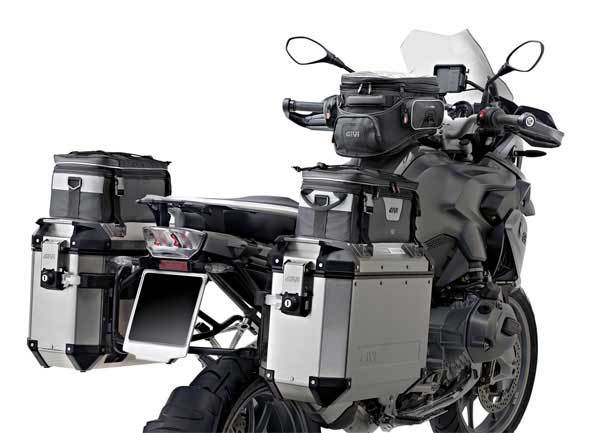 Maletas o alforjas para moto: ¿cuáles te convienen? 10 givi trekker outback