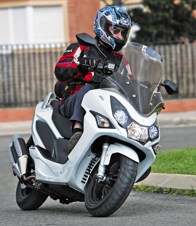Los rivales del Yamaha X-Max 125 4 daelim 1